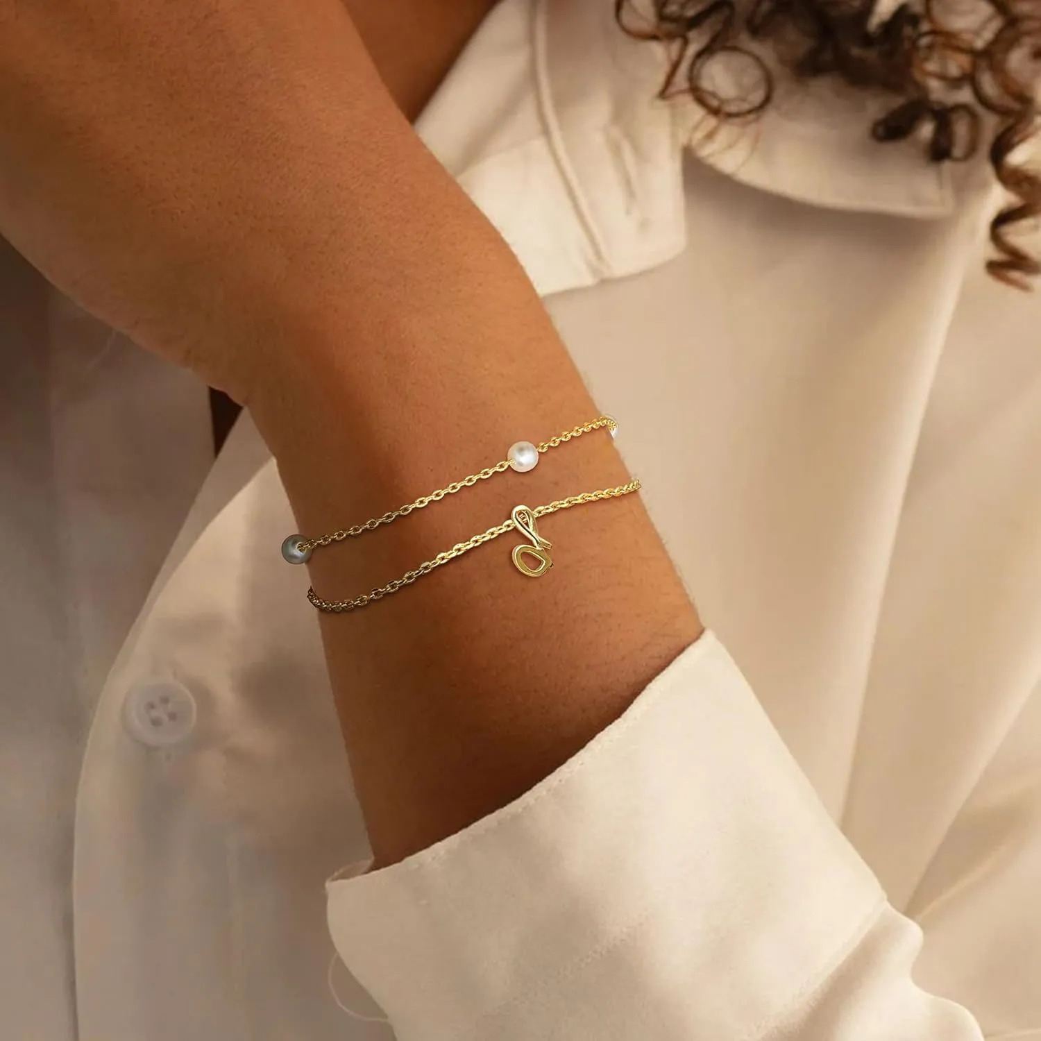 Dochais Gold Pearl Bracelets for Women Initial Bracelets 14K Gold Plated Layered Beaded Letter Initial Bracelet Dainty Pearl Bracelets for Women Trendy Gold Pearl Letter Charm Bracelet Jewelry