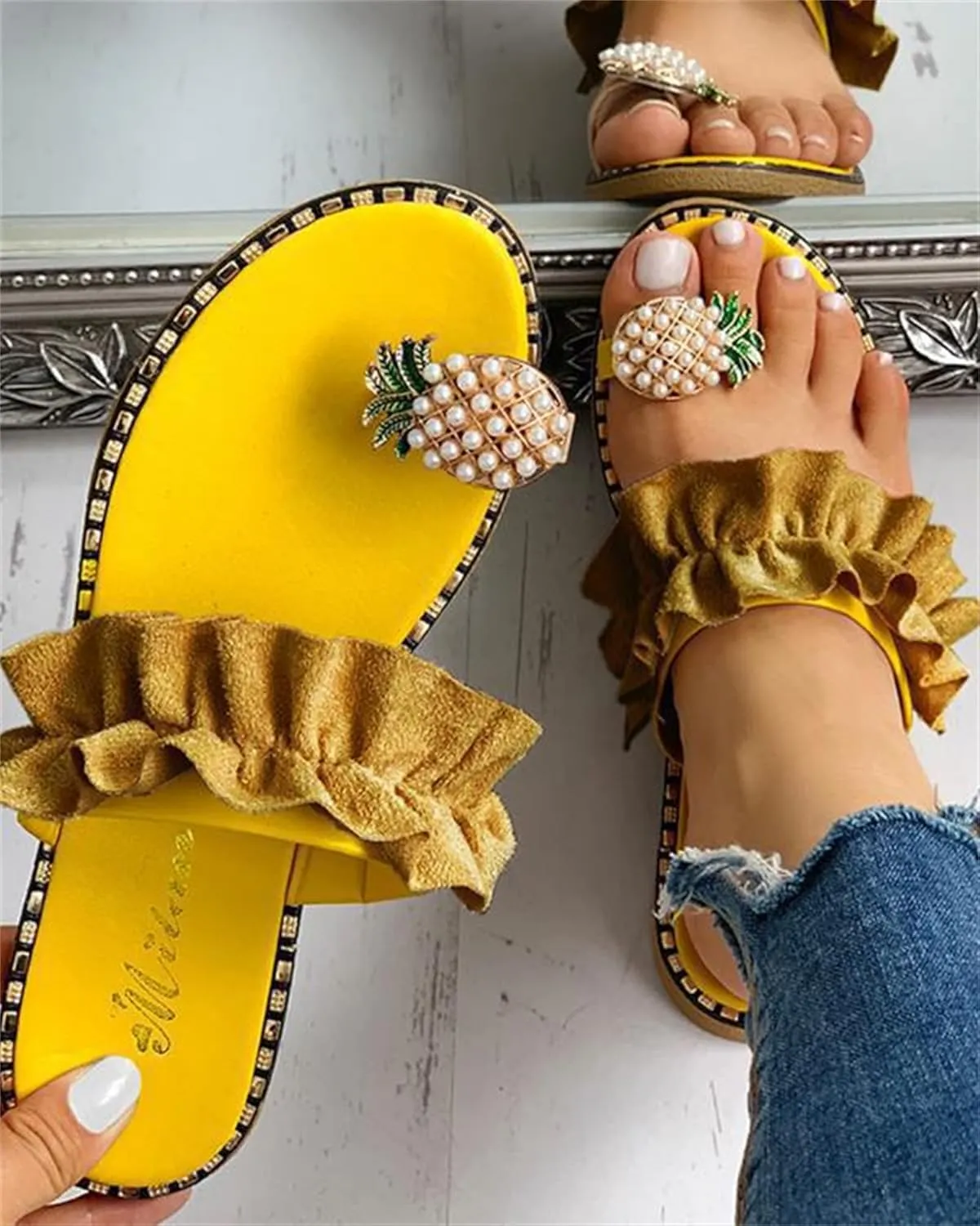 Ladmiple Cute Sandals for Women Pineapple Arch Support Anti-Slip Slippers Breathable Platform Sandal Beach Flip Flops