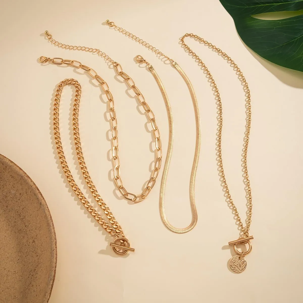 Layered Gold Necklaces Stack for Women,Chunky Gold Necklace Herringbone Paperclip Chain Necklace Pendant Dainty Cuban Chain Toggle Clasp Jewelry Gifts