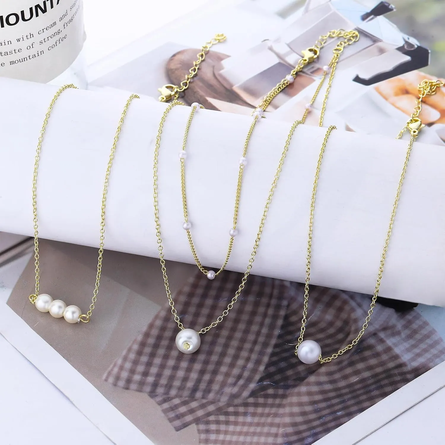 NEWITIN 6 Pieces Chain Necklaces for Women Gold Plated Necklace Cross Bow Pearl Star Heart Pendant Gold Necklace Set for Women