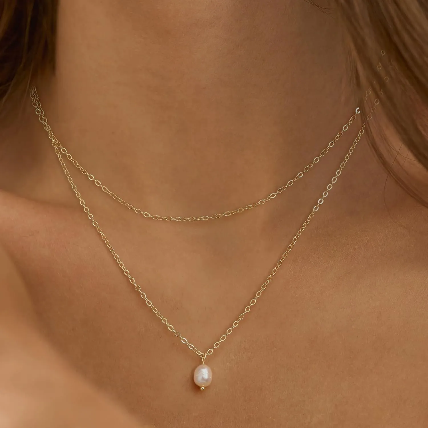 Pearl Necklaces for Women Birthday Gifts Gold and Pearl Necklace Simple Small Freshwater Pearl Choker Necklaces for Women Bridesmaid Gifts for Wedding Day