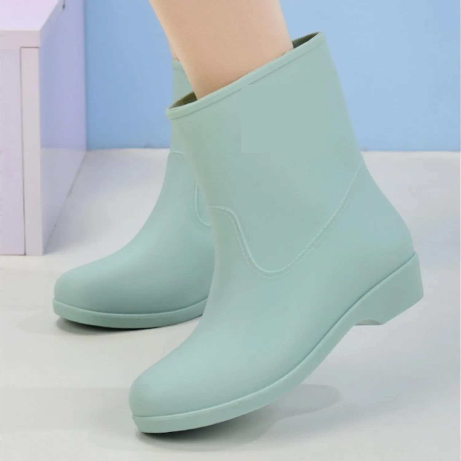 Rain Boots Footwear Women's Mid Tube Rain Boots Waterproof And Non Slip Outdoor Water Shoes Outdoor Work Boots