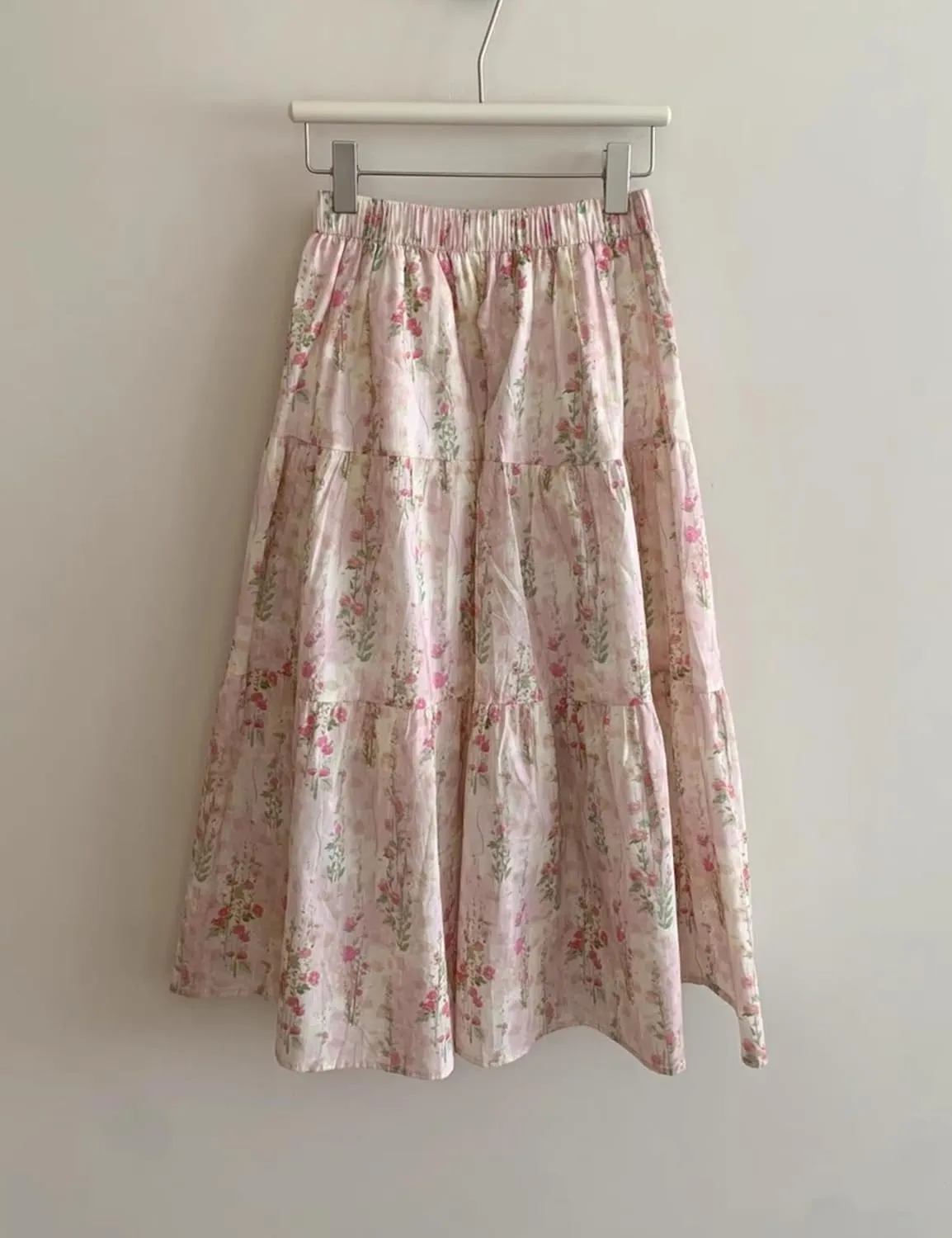 Wanzetaly Women's Floral Print Midi Skirt Summer Boho Pleated Skirt Elastic High Waist A-Line Flowy Skirts