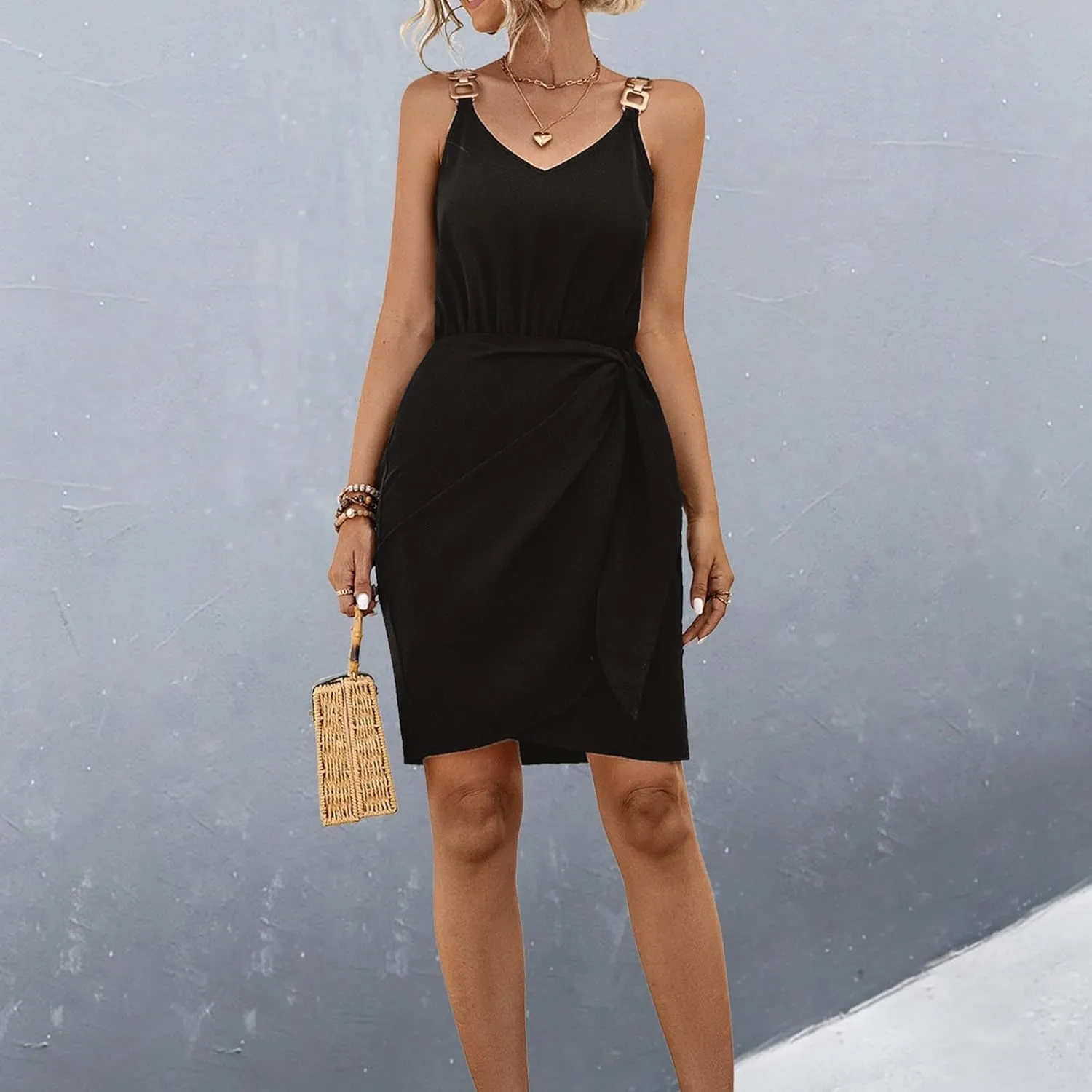 Wedding Guest Dresses for Women Elegant Metal Chain Strap Sleeveless Wrapped Bodycon Dressy V Neck Evening Party Dress